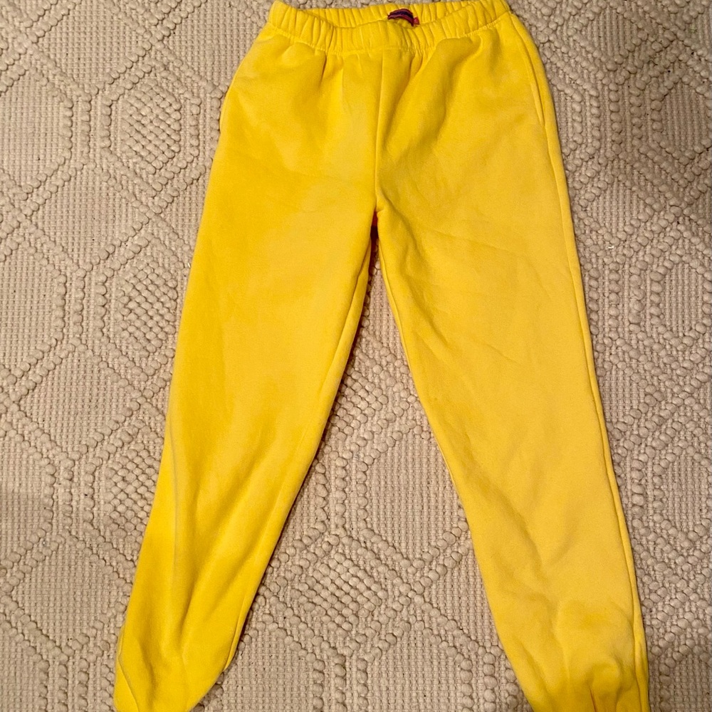 NEVER WORN EDIKTED YELLOW SWEATPANTS SIZE L